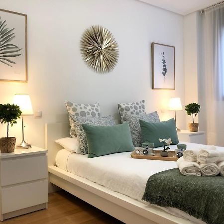 Apartamento 1 Centrico Garaje Wi-Fi Para Trabajar Lägenhet Castro Urdiales Exteriör bild