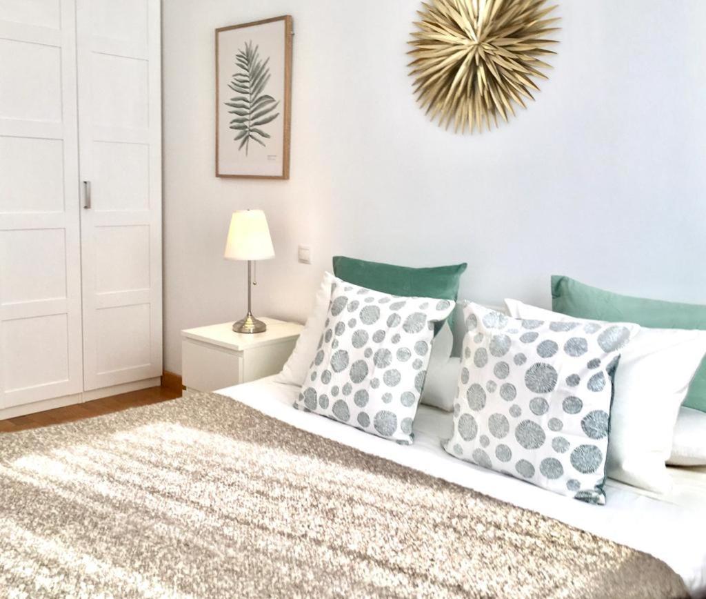 Apartamento 1 Centrico Garaje Wi-Fi Para Trabajar Lägenhet Castro Urdiales Exteriör bild