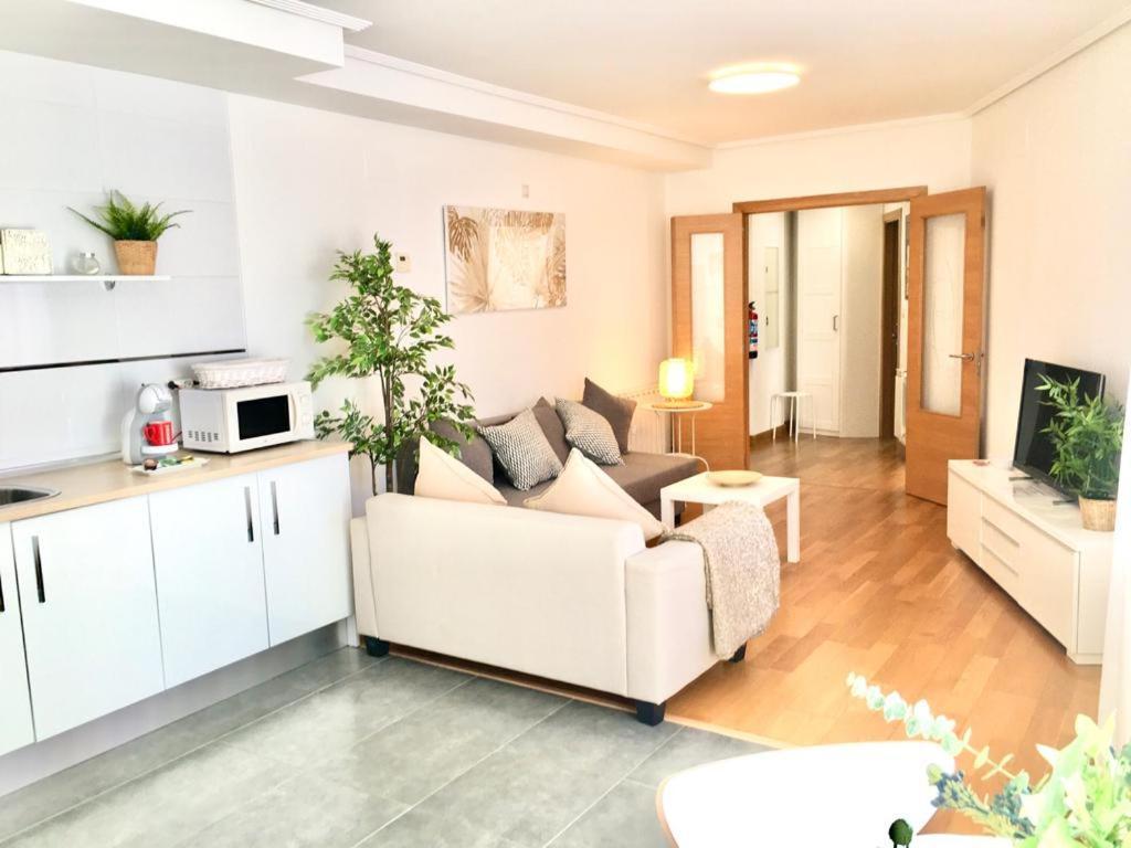 Apartamento 1 Centrico Garaje Wi-Fi Para Trabajar Lägenhet Castro Urdiales Exteriör bild