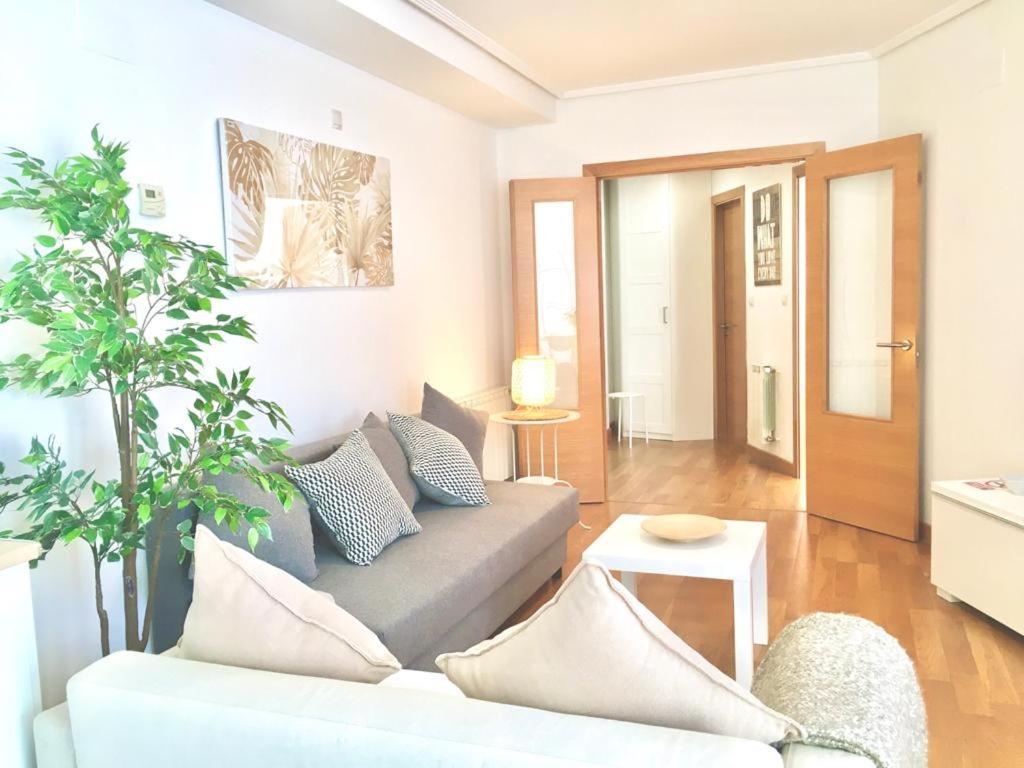Apartamento 1 Centrico Garaje Wi-Fi Para Trabajar Lägenhet Castro Urdiales Exteriör bild